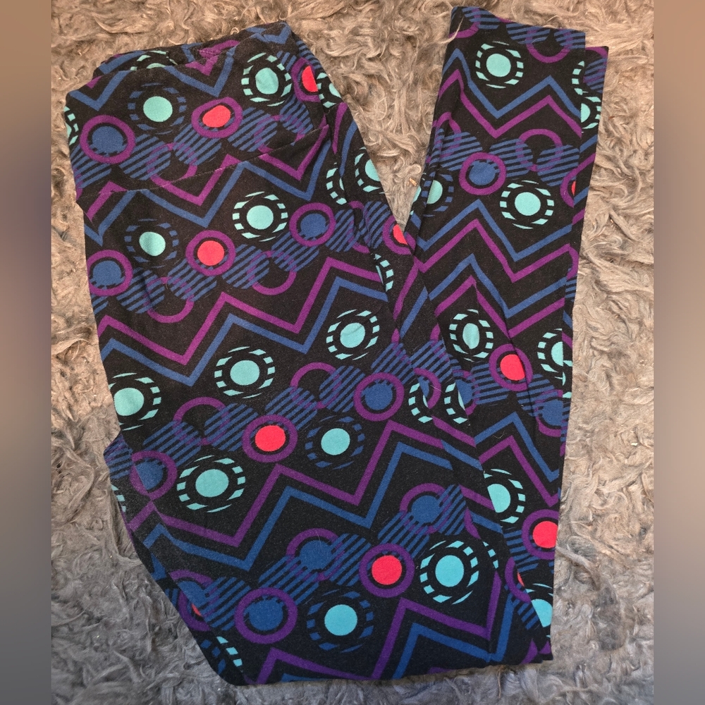 Vibrant Geometric Patterned Leggings